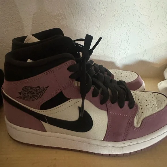 Nike Women's Sneakers - Pink and White - Picture 3 of 6